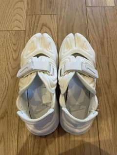 NIKE ナイキ　アクアリフト　ホワイトのサムネイル