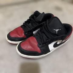 Air Jordan 黒赤白 低トップスニーカーのサムネイル