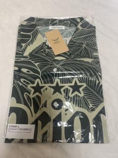 ジャングリア オリオン 総柄シャツ Lサイズ 新品 未開封品 メルカリ最安値のサムネイル