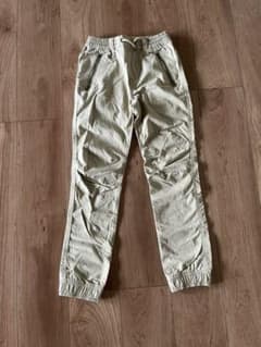 GAP ギャップキッズ　カーゴパンツ　新品のサムネイル