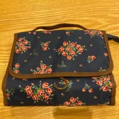 ローラアシュレイ　化粧ポーチのサムネイル