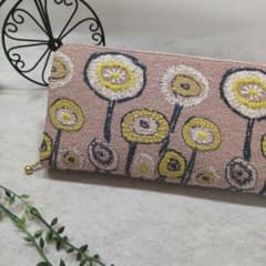 ミナペルホネン ▪ path ▪ ハンドメイド 長財布のサムネイル