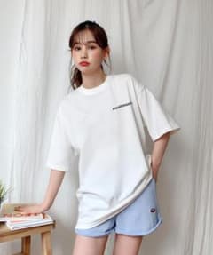 【原価SALE】新品未使用 muahmuah 大人気Tシャツのサムネイル