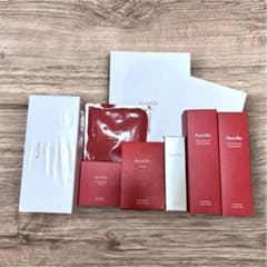 Aurelie.オレリー MEGUMIさんプロデュースの化粧品セット 新品未使用のサムネイル