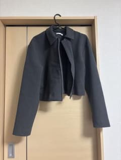ZARA ダークグレー クロップドジャケットのサムネイル