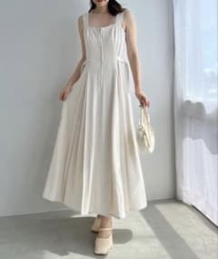【新品未使用】フロントジップワンピースのサムネイル