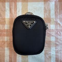 PRADA プラダ Re-Nylon トライアングルロゴ ミニポーチ ナイロン