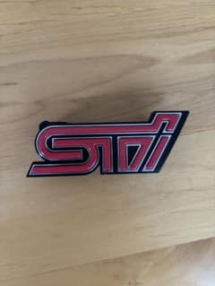 最終値下げ　スバル STI エンブレム 93013VC220のサムネイル