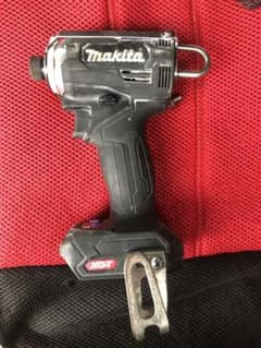 マキタ40vインパクトドライバーTD0001Gジャンク品落下防止器具付属無しのサムネイル