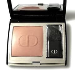 【限定品】DIOR スキン ルージュ ブラッシュ 831 ピーチ ペタル サテン m67937976957_1.jpg?1755413666