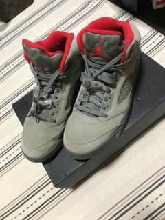 NIKEのサムネイル
