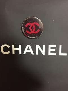 CHANEL ココゲームセンター限定 缶バッジノベルティのサムネイル
