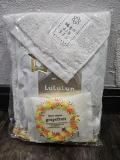 LuluLun 10周年記念セット タオルとバス用タブレットのサムネイル