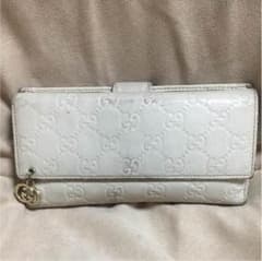 GUCCIのサムネイル
