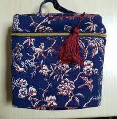 シンピュルテ ケイタマルヤマ ポーチのサムネイル