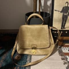 00s miumiu archive レザーメッセンジャーバック　ショルダー 00s miumiu archive レザーメッセンジャーバック ショルダー - メルカリ