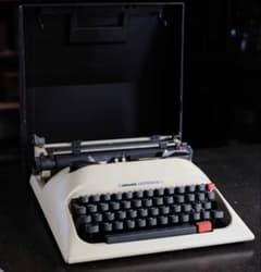 olivetti LETTERA 12 タイプライターのサムネイル