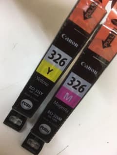 Canon BCI-326YとCanon BCI-326Mのサムネイル