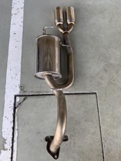 トヨタ アクア TRD マフラーのサムネイル