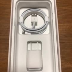 純正品 iPhone 充電器のサムネイル