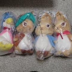 ダイソー　ピーターラビット　ぬいぐるみセットのサムネイル