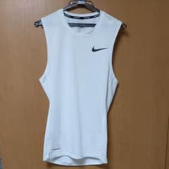 NIKE PRO ノースリーブ ホワイト Mサイズのサムネイル