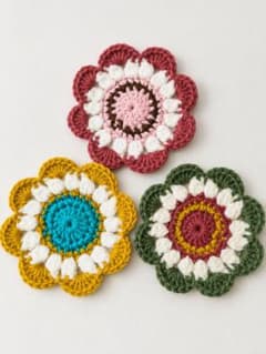 【3枚セット】ハンドメイド かぎ針編み フラワーコースターのサムネイル