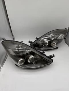 トヨタ アイシス 後期 ZGM10 44-72 純正 HID ヘッドライト 左右 トヨタ アイシス 後期 ZGM10 44-72 純正 HID ヘッドライト 左右 - メルカリ
