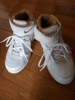 スニーカーのサムネイル