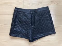 ダーリッチ風　キルティングレザーショートパンツのサムネイル