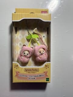 シルバニアファミリー ショコラウサギ・フェネックの小さい赤ちゃん さくらんぼのサムネイル
