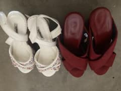 ホワイト・バーガンディ サンダル 2足セットのサムネイル
