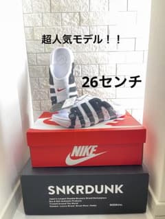 超人気モデル！ナイキエア　モア　アップテンポ　スライド　ホワイト✖︎ブラックのサムネイル