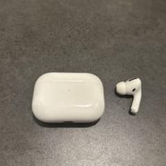 AirPods Proホワイト 充電ケース付き　右耳のみのサムネイル