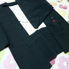 黒地に花の刺繍の羽織りですのサムネイル