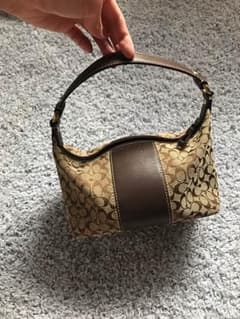 美品 コーチ COACH ミニバッグ チャーム付のサムネイル
