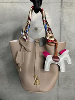 【限定セール】本革 トートバッグ ハンドバック バケツバッグ グレージュゴールドのサムネイル