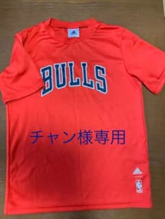 adidas Tシャツのサムネイル