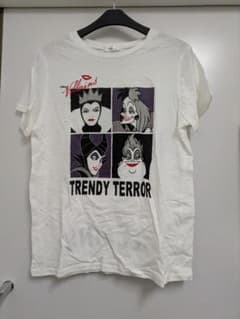 週末限定値下げ！Disney Villains グラフィックTシャツ LLのサムネイル