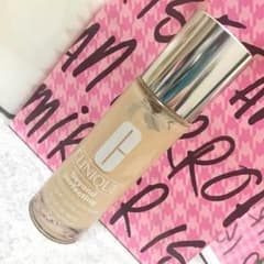 CLINIQUE ファンデーションのサムネイル