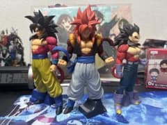 よ*ん様 ドラゴンボールGT 出陣 超サイヤ人4 孫悟空 ベジータ ゴジータ 3のサムネイル