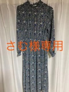 さむ様専用　花柄 ロングワンピースのサムネイル