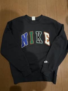 NIKEトレーナーのサムネイル
