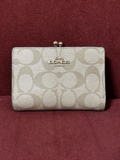 COACH 二つ折り財布 ベージュ キャンバスのサムネイル