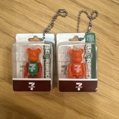 セブンイレブン限定 BE@RBRICK ベアブリックパチャーム 2個セットのサムネイル