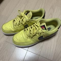 NIKE エアフォース　イエローのサムネイル