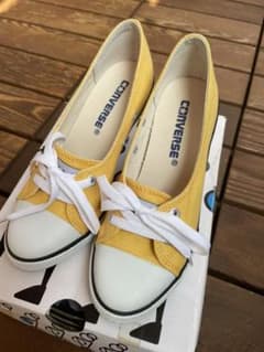 スニーカーのサムネイル