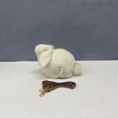 LOEWEウサギ型フェイクファーコインケースaw - メルカリ