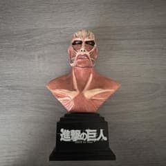 진격의 거인 초대형 거인 흉상 피규어