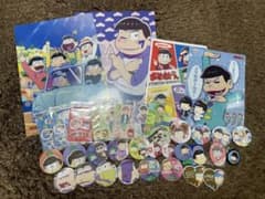 おそ松さん グッズ まとめ売り 缶バッジ クリアファイルのサムネイル